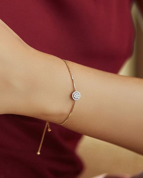 Minimal Gold Bracelet Design, Minimal Diamond Bracelet, Classy Diamond Rings, Delicate Gold Bracelet Classy, Minimal Bracelet Gold, Gold Bracelet For Women Design, Gold Jewelry Fashion Ring, Elegant Jewelry Classy, Diamond Bracelets Women