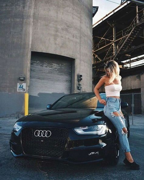 Rich women life Classic Car Photoshoot, Бмв X3, Car Poses, Biker Aesthetic, Lovely Car, Photographie Inspo, Best Photo Poses, Car Girl, Car Girls