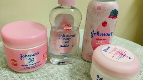 Johnsons Products Skincare, Johnsons Baby Products, Johnson Baby Oil, Baby Body Wash, Journal Therapy, Skincare 101, Mouth Drawing, Strawberry Blonde Hair, Baby Massage