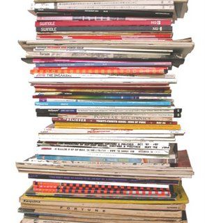 Stacks of magazines Recycled Magazine Crafts, Recycled Magazine, Recycled Magazines, Magazine Crafts, Cool Magazine, Newspaper Crafts, Old Magazines, Recycled Art, Recycled Crafts