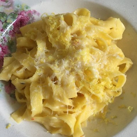 Fried Egg Yolk Recipes, Egg Sauce Pasta, Egg Yolk Pasta Sauce, Pasta With Egg Sauce, Pasta With Egg Yolk, Egg Pasta Sauce, Leftover Egg Yolks Recipes, Lemon Butter Sauce Pasta, Egg Yolk Sauce