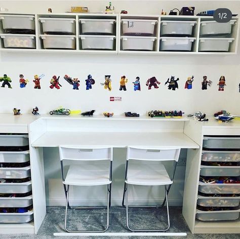 Lego Storage Desk Ideas, Lego Desk Ikea, Lego Play Area Ideas, Lego Building Desk, Ikea Lego Desk, Lego Desk Ideas, Ikea Kids Desk Hack, Lego Desk With Storage, Kallax Lego