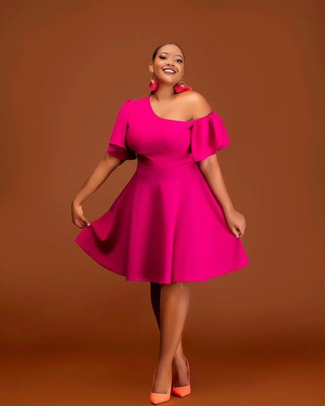 Plus Size Wedding Guest Dresses Classy, Short Gown For Ladies, Plus Size Chic Outfits, Dress For Chubby Ladies, Corporate Gowns, Plus Size Short Dresses, Latest Bridesmaid Dresses, Classy Short Dresses, Modest Dresses Fashion