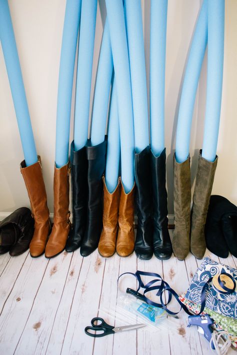 Easy DIY Boot Shapers - Peachfully Chic Boot Shapers Diy, Manchester City Real Madrid, Boot Organization, Plastic Boots, Boot Shaper, Fabric Boots, First Down, Closet Makeover, Tall Boot