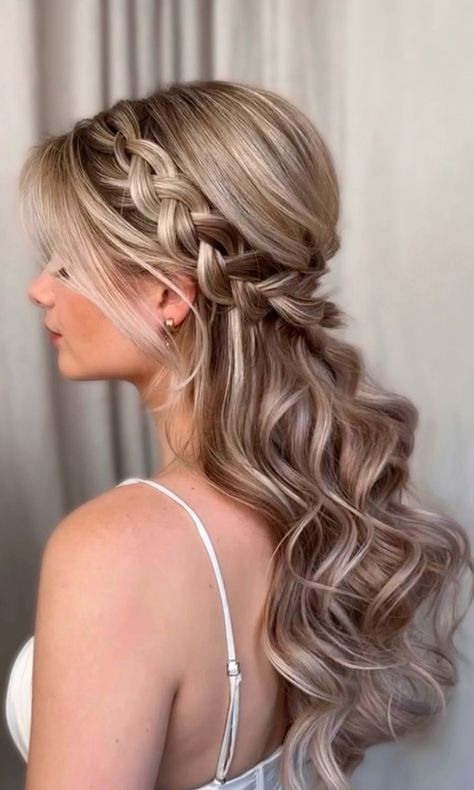 Bridemaids Hairstyles, Wedding Hair Half, Simple Prom Hair, Bridesmaid Hair Makeup, Braid Hairstyle, Social Art, Long Hair Wedding Styles, Prom Hairstyles For Long Hair, Wedding Hair Inspiration