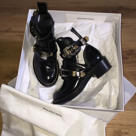 Balenciaga ceinture boots - My new loves. New Love, Balenciaga, Boots