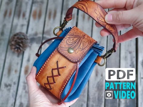 The Ultimate Drawstring Pouch Pattern / PDF Leather Pattern - Etsy Drawstring Pouch Pattern, Leather Pouch Pattern, Leatherworking Ideas, Dice Pouch, Handmade Leather Work, Leather Christmas, Leather Bag Pattern, Leather Crafting, Diy Leather Bag