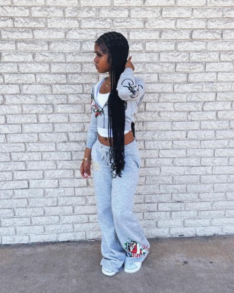 girl u belong in a gallery 💋 Athletic Outfit Ideas For School, Cutesy Outfits, Forces Outfit, Pinterest Pretty, Fasion Outfits, Set Outfits, Stylish Summer Outfits, Outfit Inspo Casual, Cute Lazy Day Outfits