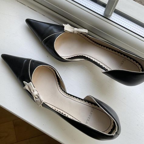 Miu miu, kitten heels, black heels, coquette shoes, Carmela, bow heels, miu miu heels, courts, vintage kitten heels, vintage heels, pointy heels, Italian vintage, vintage pointy heels. Black and white pointy kitten heels The most INSANE... - Depop Vintage Pointed Heels, Black Heels Vintage, Black Vintage Heels, Miu Miu Kitten Heels, Heels Coquette, Pointy Kitten Heels, Kitten Heels Vintage, Coquette Shoes, Euro Winter