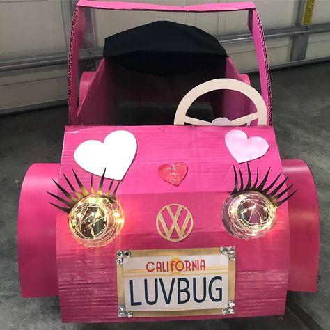 Rylee’s car Car Made From Cardboard, Cardboard Barbie Car, Kids Box Car Ideas, Diy Cardboard Cars For Kids, Diy Box Cars For Kids, Kindy 500 Cars, Barbie Cardboard Box Car, Cardboard Cars For Kids Drive In, Diy Box Car