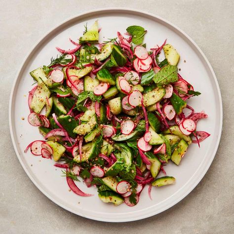 Ottolenghi Tomato Salad, Ottolenghi Salad Recipes, Smacked Cucumber Salad, Radish Cucumber Salad, Salad Ottolenghi, Ottolenghi Salad, Smacked Cucumber, Iranian Rice, Sumac Salad