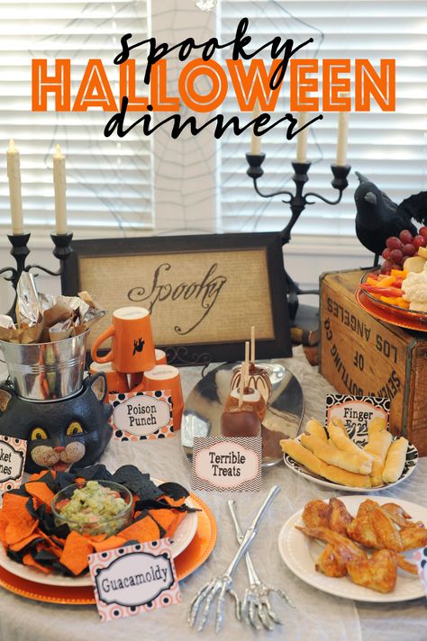 Spooky and delicious halloween dinner ideas for a halloween party. #PinkPeppermintDesign #halloween #halloweenfood Halloween Dinner Party Menu, Spooky Halloween Food, Diy Party Crafts, Hocus Pocus Party, Halloween Menu, Halloween Names, Halloween Party Printables, Spooky Food, Halloween Party Dinner