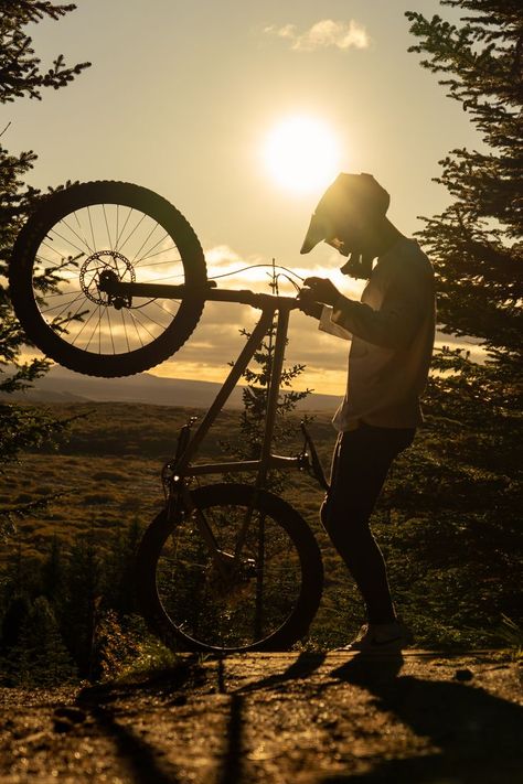 MTB at sunset in Iceland Mountain Biking Photography, Bike Photography, 13k Followers, Mountain Biker, Mtb Bike, Mountain Biking, Iceland, Instagram Profile, Bike