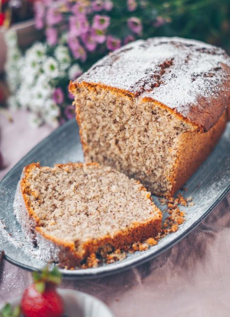 Hazelnut Cake. Fluffy and light. - Klara`s Life Hazelnut Loaf Cake, German Hazelnut Cake, Hazel Nut Cake, Hazelnut Flour Recipes, Japonaise Cake, Hazelnuts Cake, Hazelnut Cake Recipe, Egg Substitute In Baking, Hazelnut Recipes