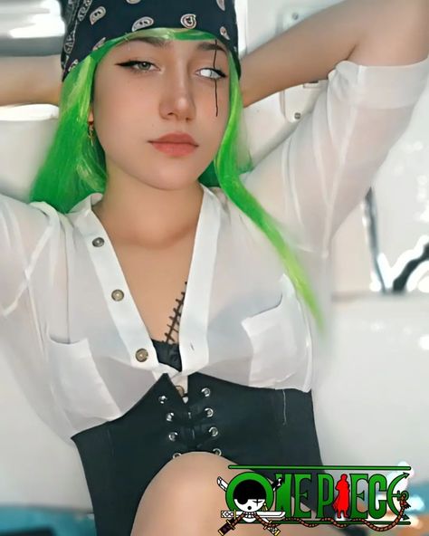 Zoro Halloween Costume Girl, Zoro One Piece Cosplay Female, Female Zoro Cosplay, Easy Cosplay Ideas Women Anime, Trendy Costumes, One Piece Halloween Costume, Bounding Outfits, Robin Outfit, Easy Cosplay Ideas