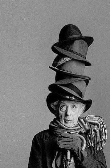 Quentin Crisp, Ace Hat, Idea Photoshoot, Weird Vintage, Twelfth Night, Figure Study, Advanced Style, Artist Models, Conceptual Art