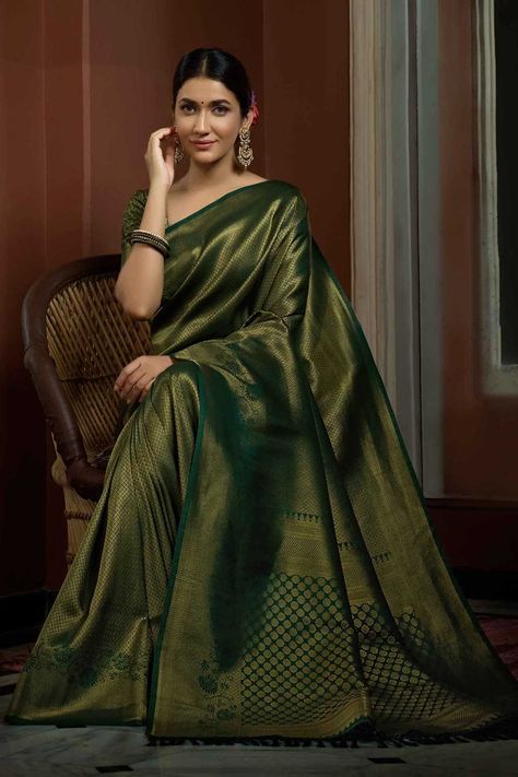 Dark Green Saree, Dark Green Art, Dark Green Blouse, Myrtle Green, Party Wear Sarees Online, Wedding Sarees Online, Brocade Saree, New Saree Designs, Wedding Saree Collection