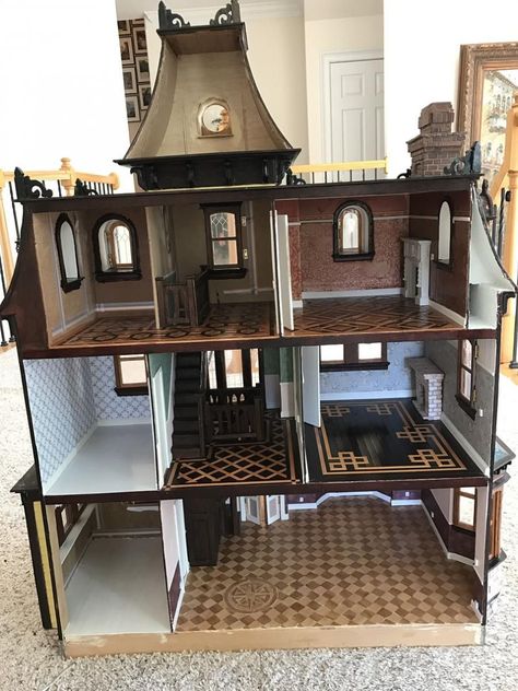 Victorian Dollhouse Interior, Second Floor Hallway, Dollhouse Interior, Doll House Flooring, Dollhouse Interiors, Dolls House Figures, Doll Diorama, Work In Process, Mini Dollhouse