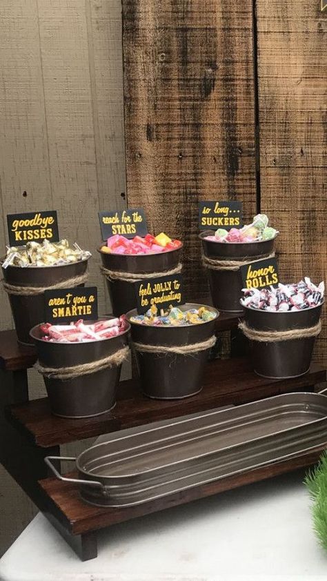 50+ Easy DIY Graduation Party Ideas that are so Awesome the Cap will Toss itself in the Air | HubPages Graduation Party Decoration Ideas, Graduation Party Pictures, Graduation Candy Bar, High School Graduation Party Decorations, College Grad Party, Graduation Food, Backyard Graduation Party, Outdoor Graduation Parties, Outdoor Graduation