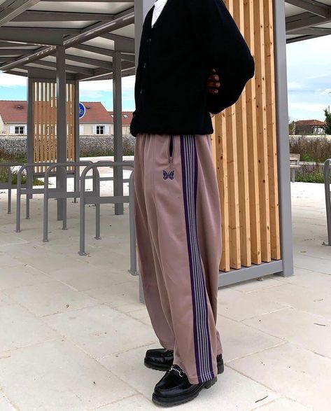 none Track Pants Outfit, Embroidery Butterfly, Wide Leg Sweatpants, Sports Trousers, Classic Jacket, Mens Pants Fashion, Apex Legends, Mens Sweatpants, Cargo Jeans