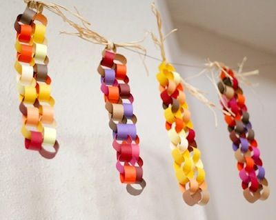 Lisa Storms for Fiskars paper chain seasonal corn Thanksgiving garland decoration Turkey Crafts Kids, Thanksgiving Garland, Thanksgiving Kids Table, Thanksgiving Classroom, Thanksgiving Paper, Thanksgiving Activities For Kids, Paper Chain, Thanksgiving Preschool, Thanksgiving Decorations Diy