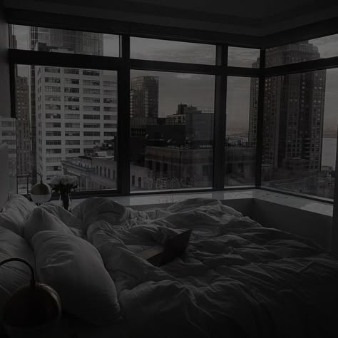 City View Apartment, Itoshi Rin, Rainy Day Aesthetic, Apartment View, Dark Bedroom, Pinterest Contest, Deco Nature, Dark Paradise, Apartment Aesthetic