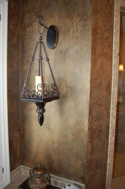 Eye For Design: Decorating With Faux Finishes And Old World Textures Faux Painting Walls, Faux Painting Techniques, Old Wood Texture, Faux Wood Grain, Faux Walls, Wall Painting Techniques, Tuscan Decor, Tuscan Design, Faux Painting