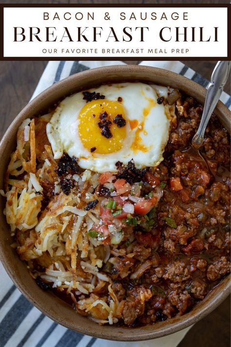 Start your day off with a bang using this breakfast chili and eggs combo. Bacon and breakfast sausage are combined with classic chili ingredients to make a savory breakfast option you can have all week long. Cold Weather Breakfast, Cold Savory Breakfast, Comfort Food Breakfast, Meal Prep Savory Breakfast, Breakfast Grab And Go Ideas, Breakfast Board Ideas Brunch, Cabin Breakfast Ideas, Sausage Meal Ideas, Breakfast Soup Recipes