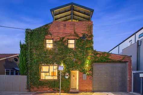 A Warehouse Turned Into a Home in Melbourne, Australia Warehouse Home Exterior, Warehouse Conversion Home, Warehouse Exterior, Warehouse Living, Converted Warehouse, Green Terrace, Warehouse Conversion, A Modern House, Warehouse Home