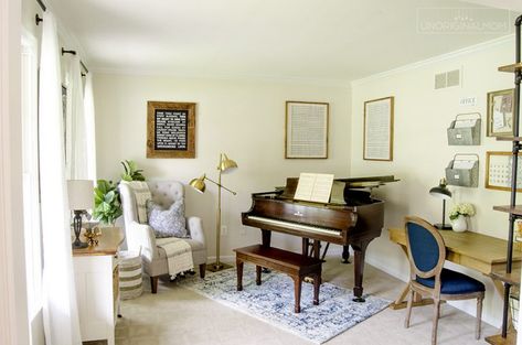 Office Music Room Combo, Industrial Farmhouse Office, Piano Room Decor, Office Music Room, Music Room Office, Piano Living Rooms, Music Room Design, Office Music, Cheap Office Furniture