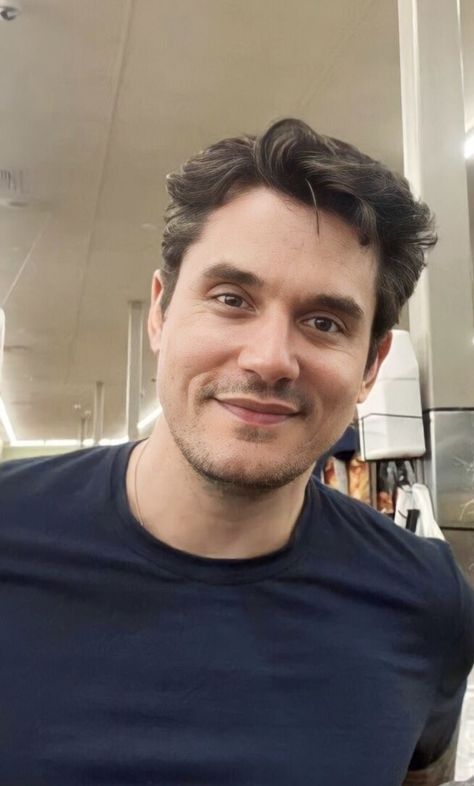 John Mayer Haircut, John Mayer Hair, Old School Hairstyles, Guitar Legends, American Idol Winner, John Clayton, Midlife Crisis, School Hairstyles, John John