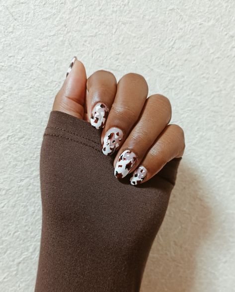 Autumn Cow Print Nails, Brown And White Cow Print Nails, Black And White Cow Print Nails, Brown Cow Print Nails Short, Brown Cowprint Nails, Cow Print Nails Brown, Cow Print Gel Nails, Brown Cow Nails, Black And Brown Cow Print