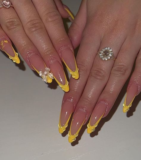 Sun Nails, Yellow Nails Design, Yellow Nail, Nails Design With Rhinestones, Almond Nails Designs, Acrylic Nails Coffin Pink, Almond Acrylic Nails, Long Square Acrylic Nails, Yellow Nails