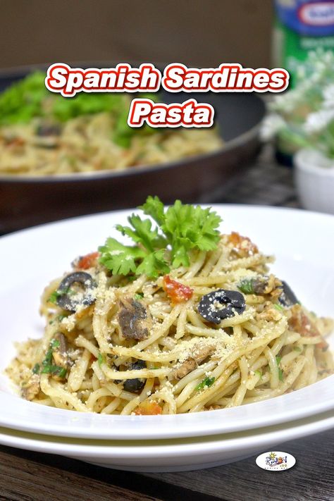 Easy Spanish Sardines Pasta Recipe Spanish Sardines Pasta, Pasta With Sardines Recipe, Filipino Pasta Recipe, Filipino Pasta, Sardines Pasta, Melon Juice Recipe, Spanish Sardines, Sardine Pasta, Filipino Christmas