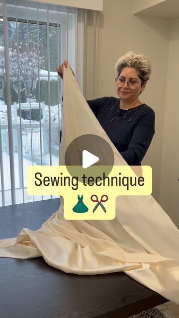 Fabric For Dress Making, How To Sew Tops For Beginners, Sewing Lessons For Beginners Tutorials, Top Making Ideas, Back Pattern For Dress, Sewing Two Pieces Of Fabric Together, Sewing Beginners Clothes, How To Stitch A Top, How To Make A Pattern For Sewing