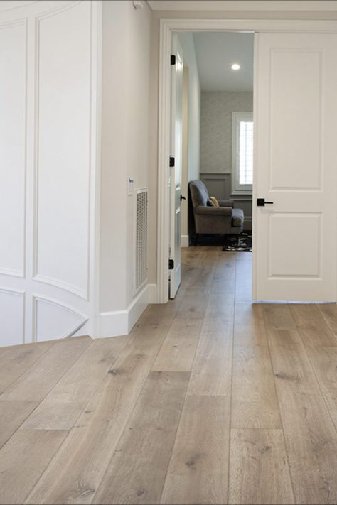 Large Plank Light Wood Floors, White Oak Engineered Floors, Light Wood Floors Laminate, Light Floor Interior, Beach Hardwood Floors, Home Floor Colors, Maple Oak Floors, White Walls With Light Wood Floors, Beige Hardwood Floors