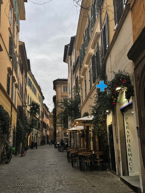 Rome In Winter Aesthetic, Rome Winter Aesthetic, Italy Winter Aesthetic, Rome Autumn, Rome November, Rome In Winter, Portugal Winter, Christmas Winter Aesthetic, Euro Winter