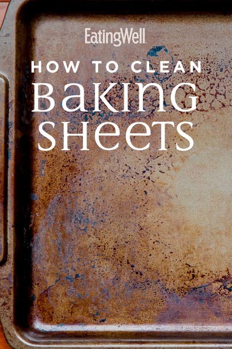 Clean Baking Sheets, Clean Cookie Sheets, Baking Soda Hydrogen Peroxide, Cleaning Pans, Cleaning Baking Sheets, Clean Baking Pans, Clean Baking, Homemade Cleaning Solutions, Household Cleaning Tips