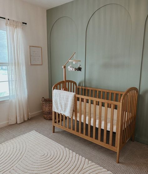 Nursery Ideas Wood Crib, Light Wood Crib Nursery, Nursery Spare Bedroom Combo, Boy Baby Room Ideas Nurseries, Nursery Room Layout, Mid Century Crib, Light Wood Crib, Earthy Nursery Ideas, Crib In Closet