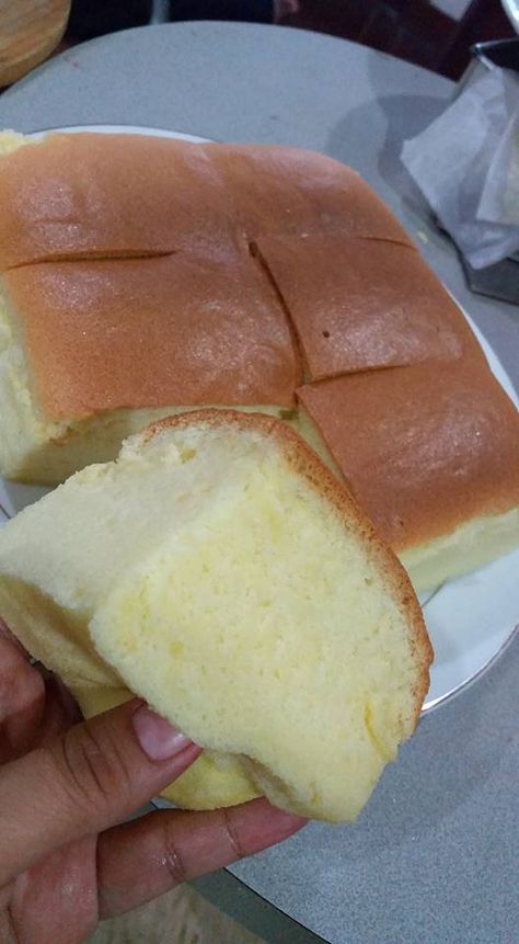 Easy Vanilla Cake Recipe From Scratch, Castella Cake Recipe, Ogura Cake, Castella Cake, Best Vanilla Cake Recipe, Easy Vanilla Cake, Easy Vanilla Cake Recipe, Hot Cake, Pembuat Roti