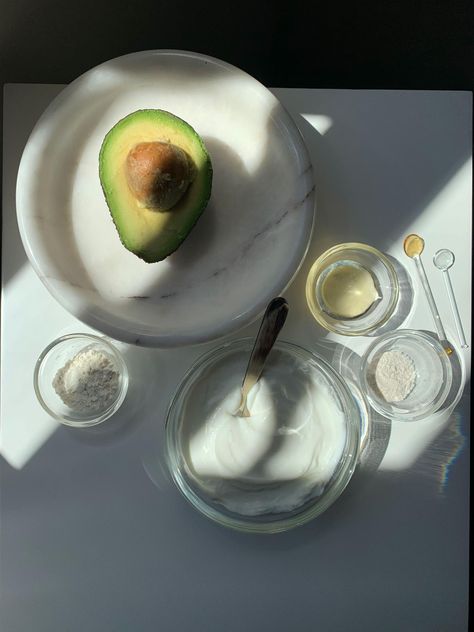 guy morgan’s avocado face mask ingredients including avocado and yogurt in white bowls Homemade Avocado Face Mask, Avocado Face Mask Recipe, Foot Care Routine, Face Mask Ingredients, Shea Butter Moisturizer, Avocado Mask, Tinted Eyebrow Gel, Brightening Face Mask, Avocado Face Mask