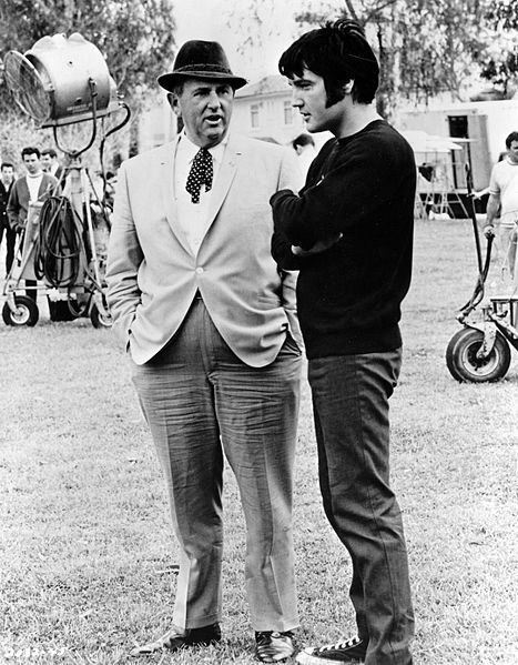 Elvis Presley and Colonel Tom Parker, 1969 https://www.thevintagenews.com/2019/06/05/beatles-elvis/ Change Of Habit, Elvis And Me, Tom Parker, Elvis Presley Pictures, Elvis Movies, King Of Music, Elvis Presley Photos, Priscilla Presley, Lisa Marie Presley