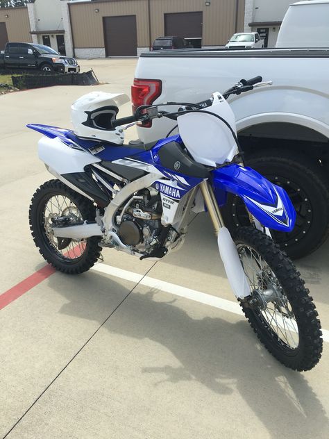 Moto Cross Yamaha, Motos Cross, Dirt Bikes For Sale, Yamaha Dirt Bikes, Yamaha Motocross, Yamaha 250, Yamaha 125, Motos Yamaha, Moto Yamaha