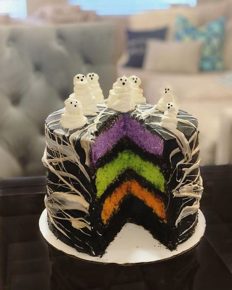 Marshmallow Web, Ghost Cake, Halloween Cake, Spider Webs, Baby Boy Birthday, Halloween Food, Halloween Cakes, Boys Birthday, Cake Ideas