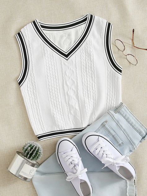 Striped Cropped Sweater, Cropped Sweater Vest, Sweater Vest Women, Women Tank Tops, Simple Trendy Outfits, Kpop Fashion Outfits, Really Cute Outfits, Girls Fashion Clothes, Teenage Fashion Outfits