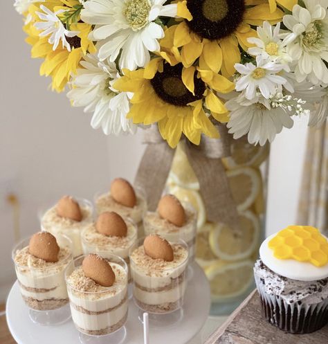 Bee Dessert Table, Bee Themed Dessert Table, What Will It Bee Dessert Table, Bee Centerpiece Ideas, Baby Shower Snacks Boy, Bee Themed Gender Reveal, Baby Shower Themes Neutral, Dessert Table Birthday, Honey Bee Baby Shower