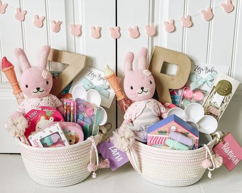 Sister Easter Basket Ideas, Spring Basket Ideas, Easter Egg Basket Ideas, Easter Basket Ideas For Babies, Easter Baskets For Kids, Easter Egg Stuffers, Egg Stuffers, Easter Things, Creative Easter Baskets