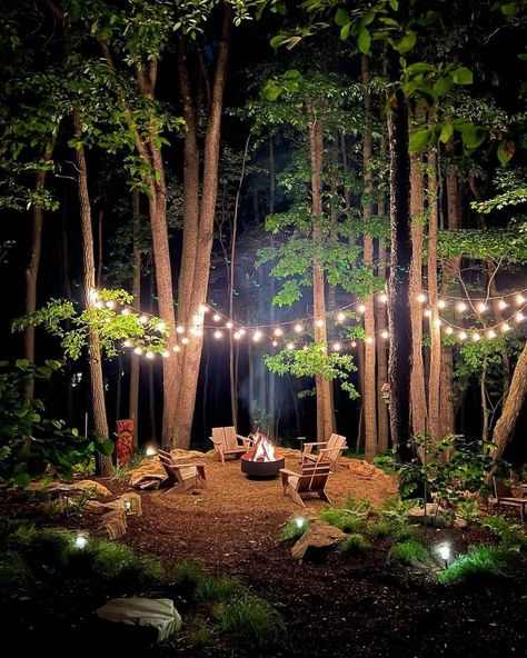 5 Inviting Outdoor Spaces: Sunday Strolls & Scrolls - The Inspired Room Romantic Outdoor Spaces, Rustic Patio Decorating Ideas, Patio Decor On A Budget, Botanical Backyard, Yurt Village, Wooded Backyard Landscape, Small Outdoor Patio, Rustic Outdoor Spaces, Backyard Lights