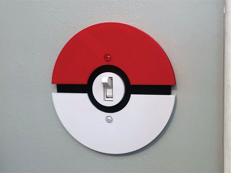 Charizard Bedroom, Pokemon Theme Room, Pokemon House Decor, Pokémon Bedroom Ideas, Pokemon Kids Room, Pokemon Room Ideas Kids, Pokemon Bedroom Ideas, Pokemon Nursery, Pokemon Light