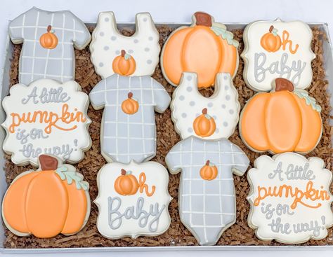 Set comes with a dozen cookies as pictured. Each cookie comes individually heat sealed for freshness. Please leave the name and age at checkout. Cookie sets on our website are sold as pictured. We can customize the names/ages/colors. If you would like something more custom please contact us for a custom order. Our Signature Sugar cookies are flavored with a hint of nutty flavor (made with Almond) with notes of citrus and vanilla and iced with a Vanilla Icing. We are not a Peanut/Nut Free Commerc Lil Pumpkin Baby Shower, Baby Boy Cookies, Pumpkin Gender Reveal, Cookie Sets, Baby Pumpkin, Cookie Cake Birthday, Thanksgiving Cookies, Baby Shower Desserts, Fall Cookies